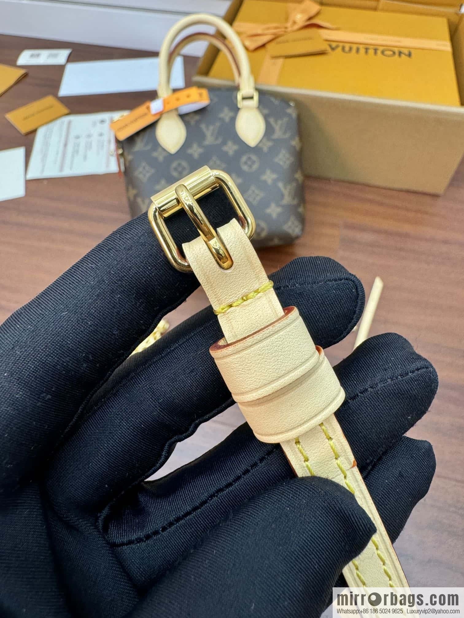 LV M12019 Lockit BB