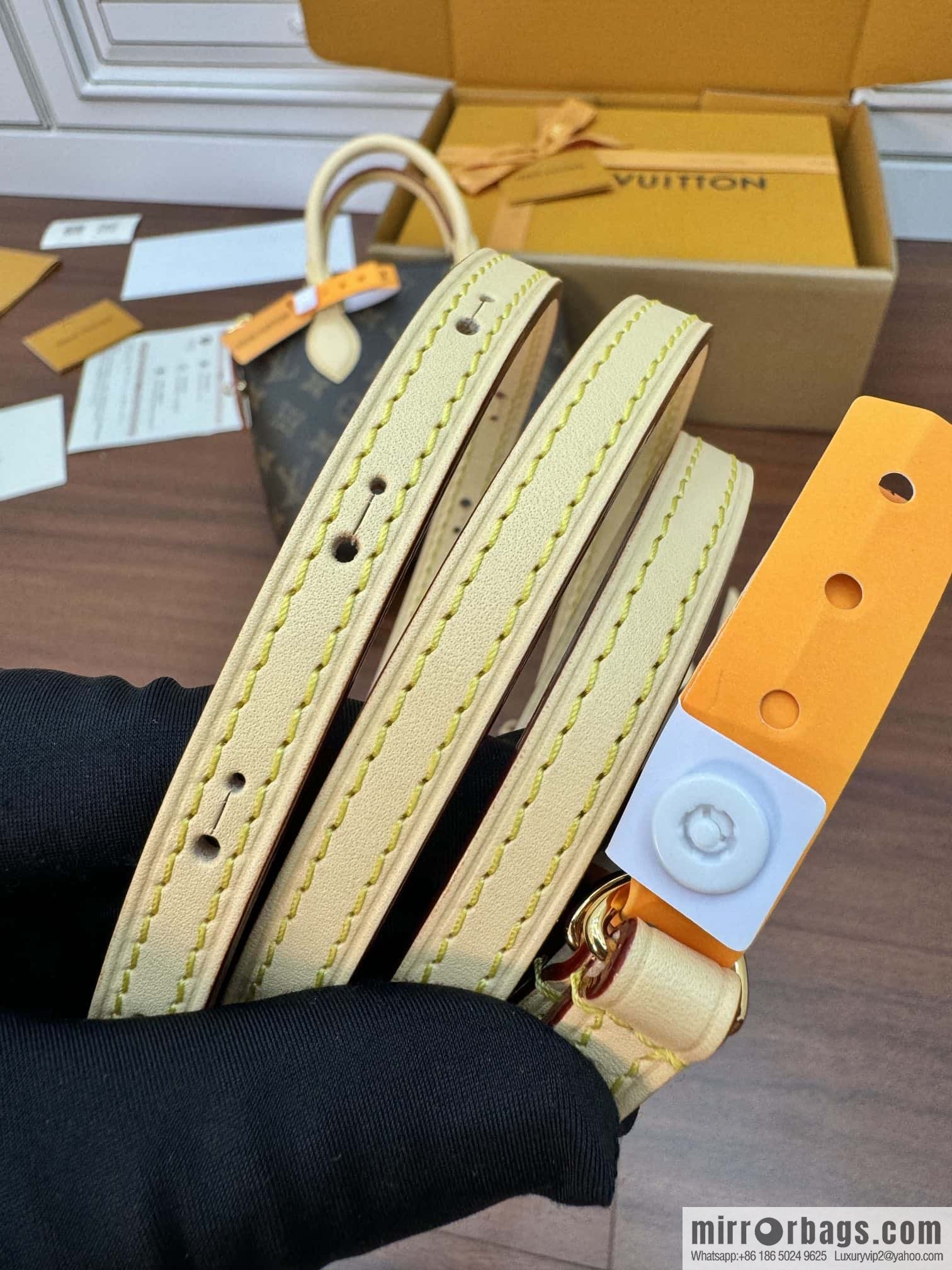 LV M12019 Lockit BB
