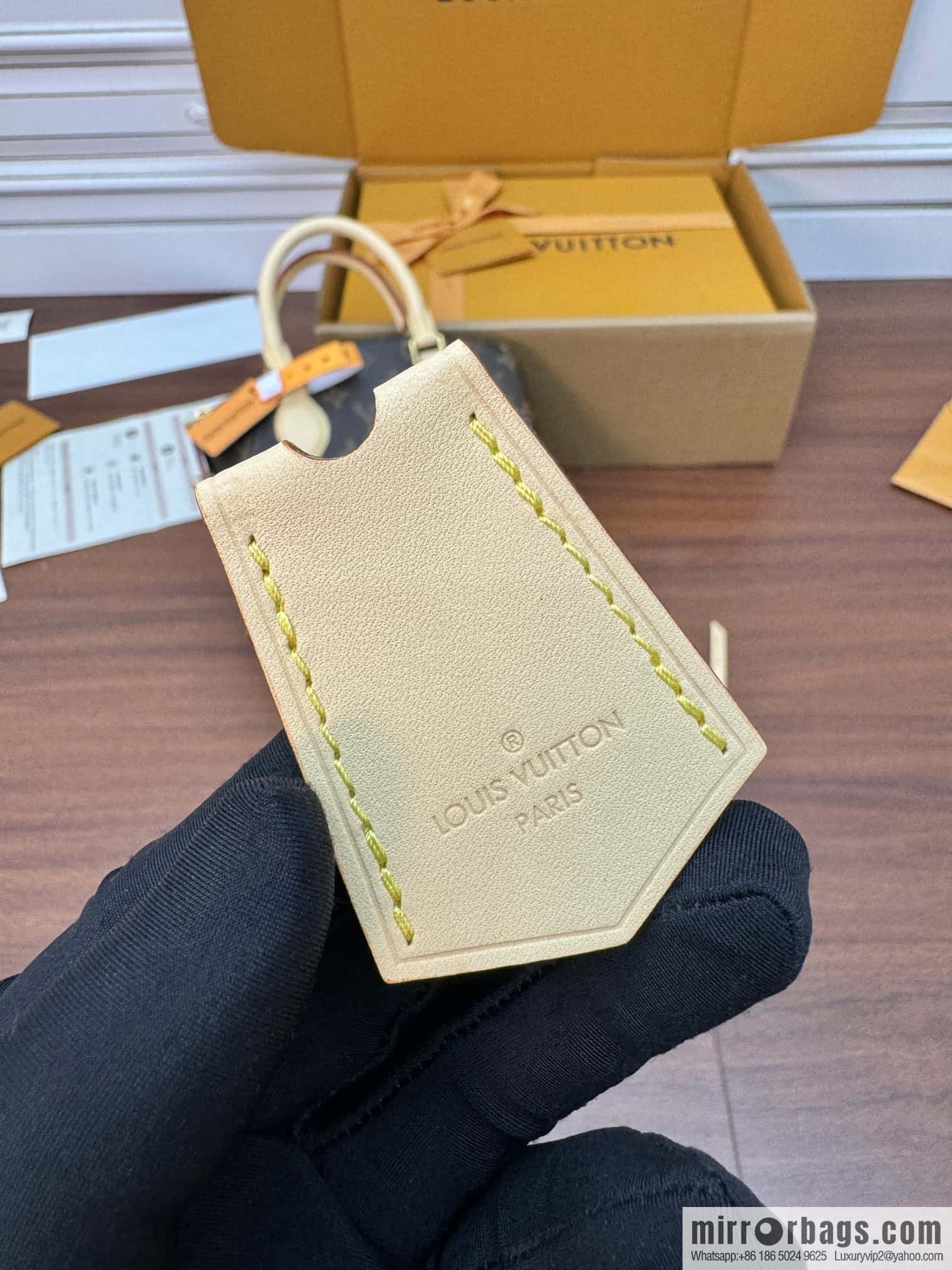 LV M12019 Lockit BB