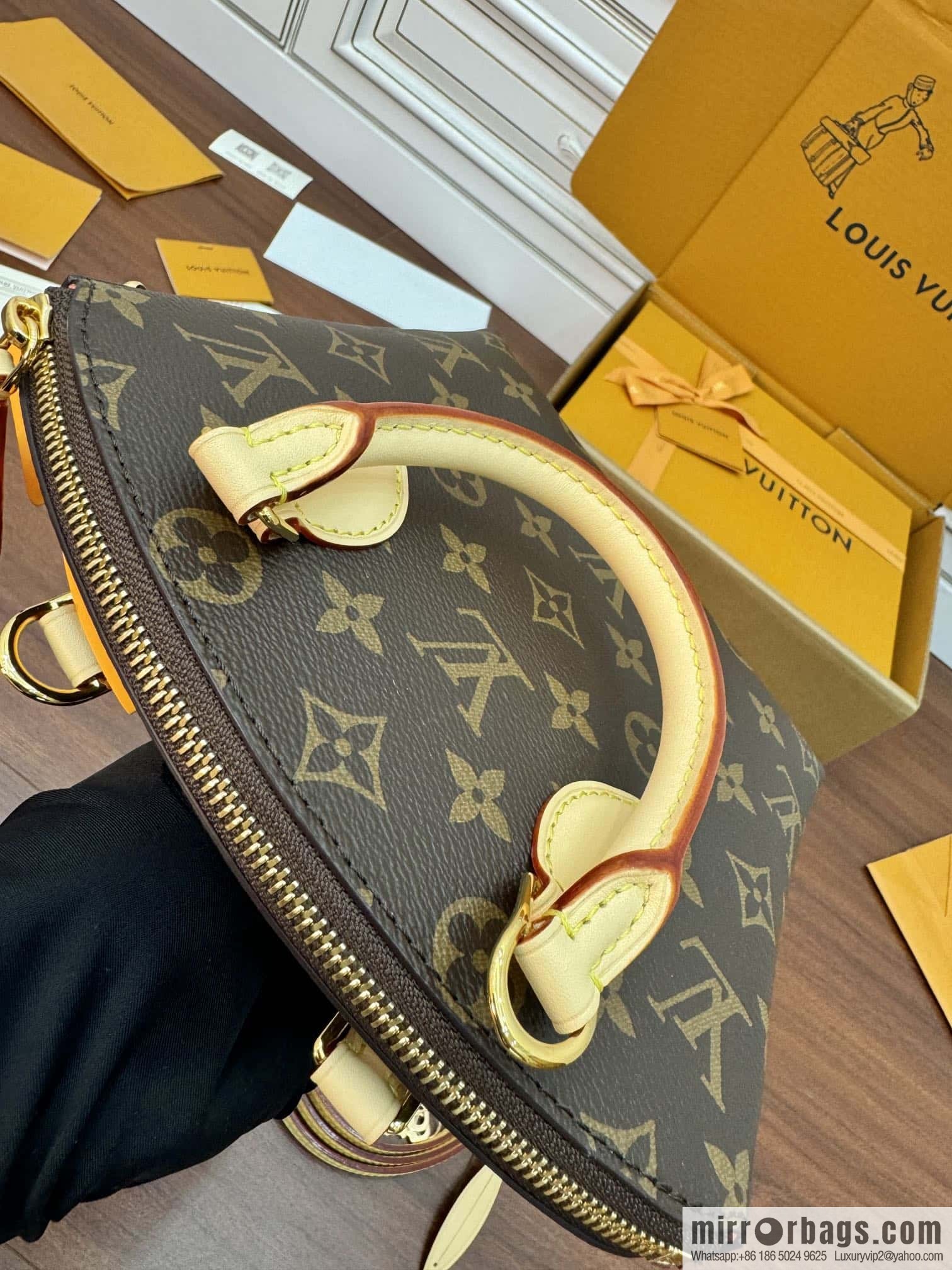 LV M12019 Lockit BB