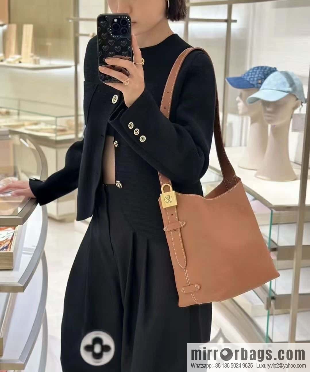 LV M25354 Low Key Hobo PM