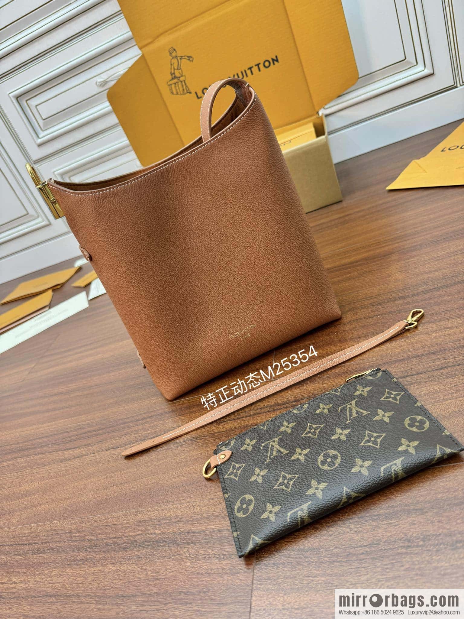 LV M25354 Low Key Hobo PM