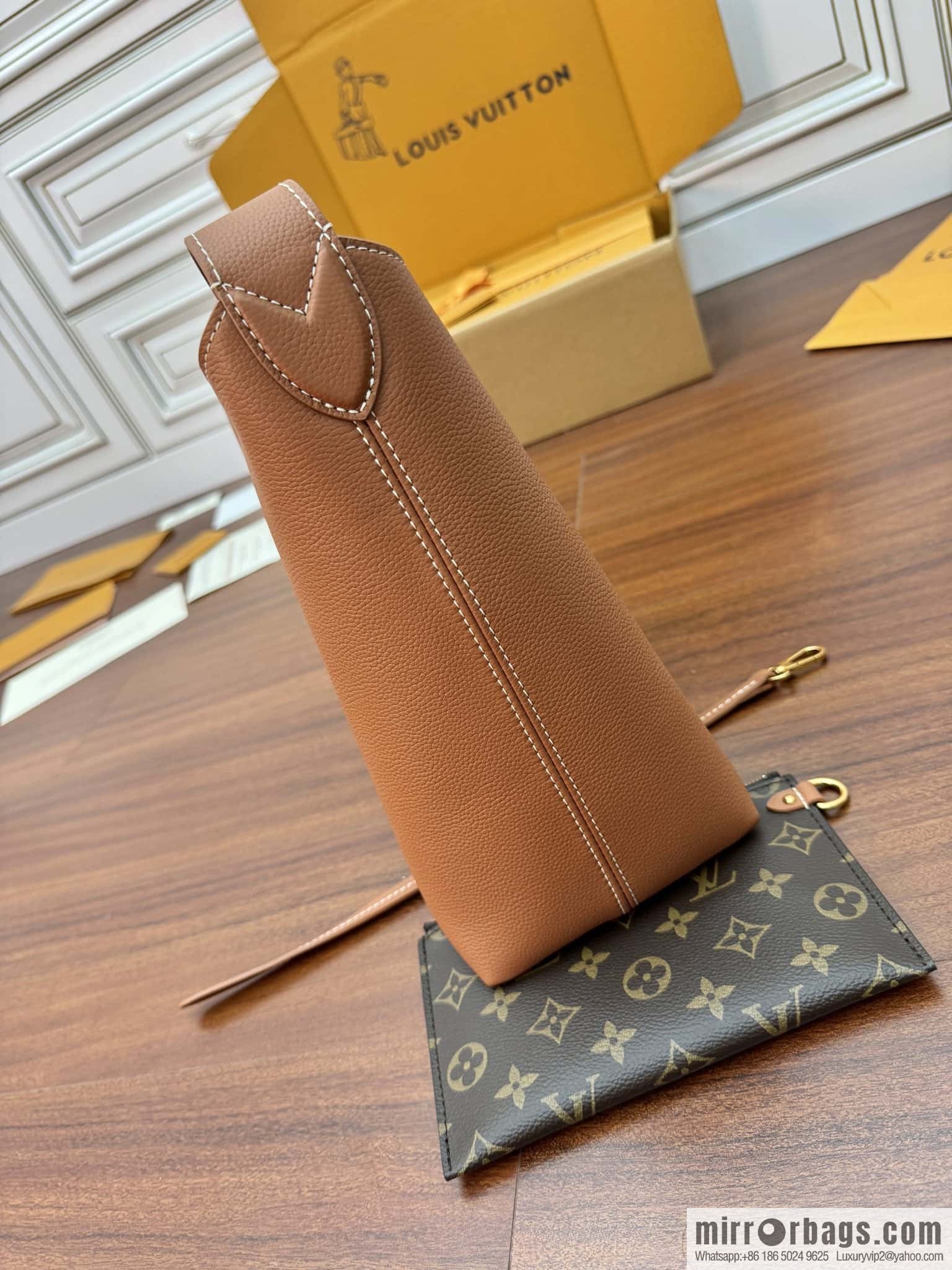 LV M25354 Low Key Hobo PM