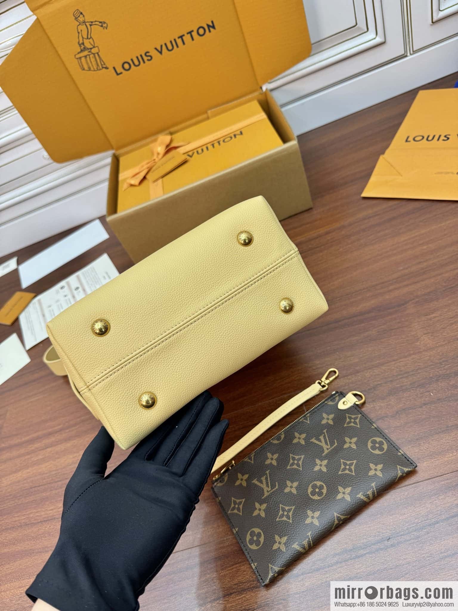 LV M25353 New Low Key Hobo PM