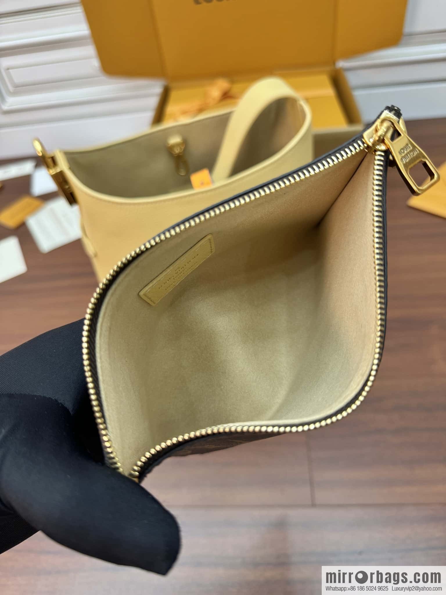 LV M25353 New Low Key Hobo PM