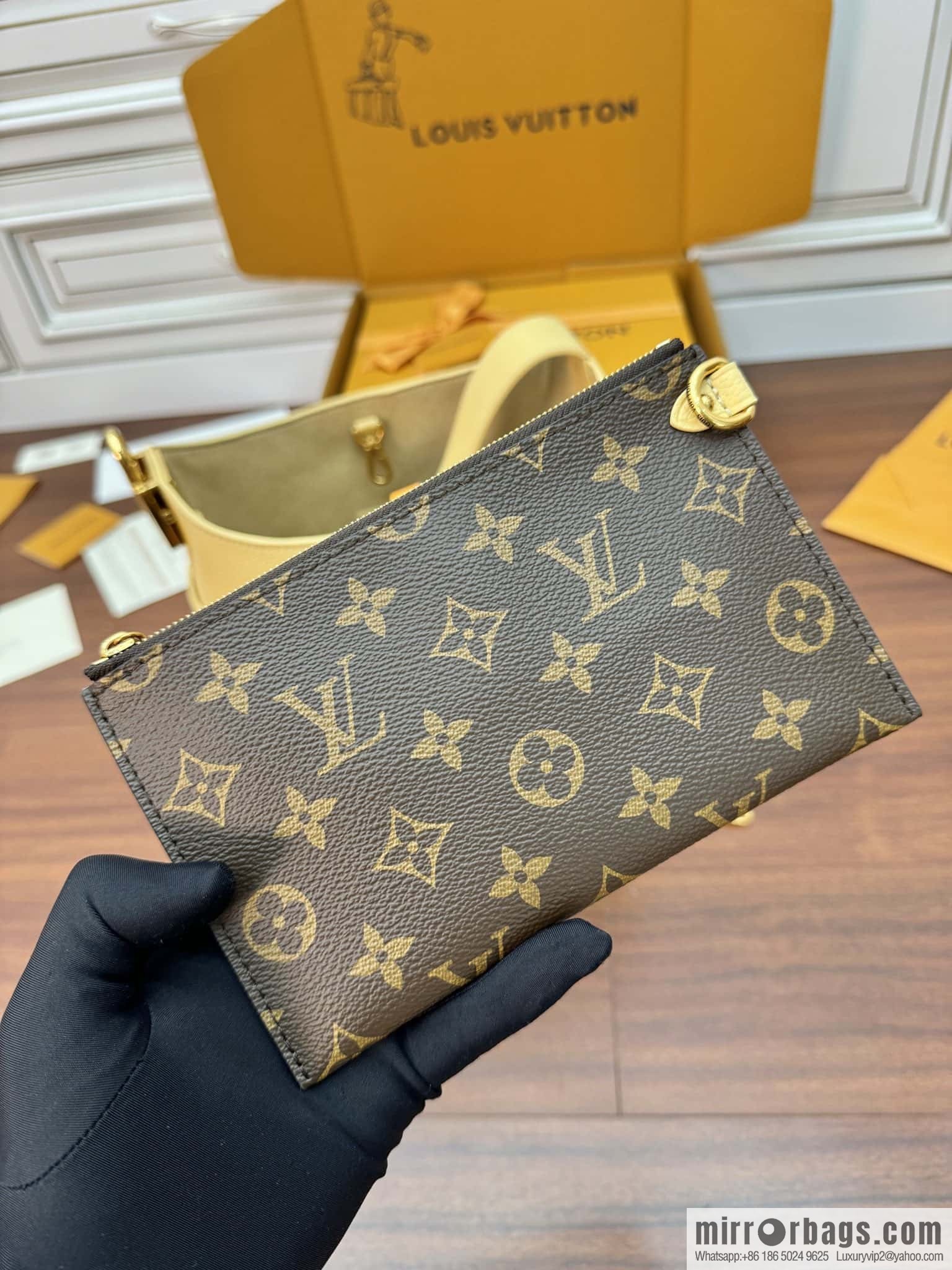 LV M25353 New Low Key Hobo PM