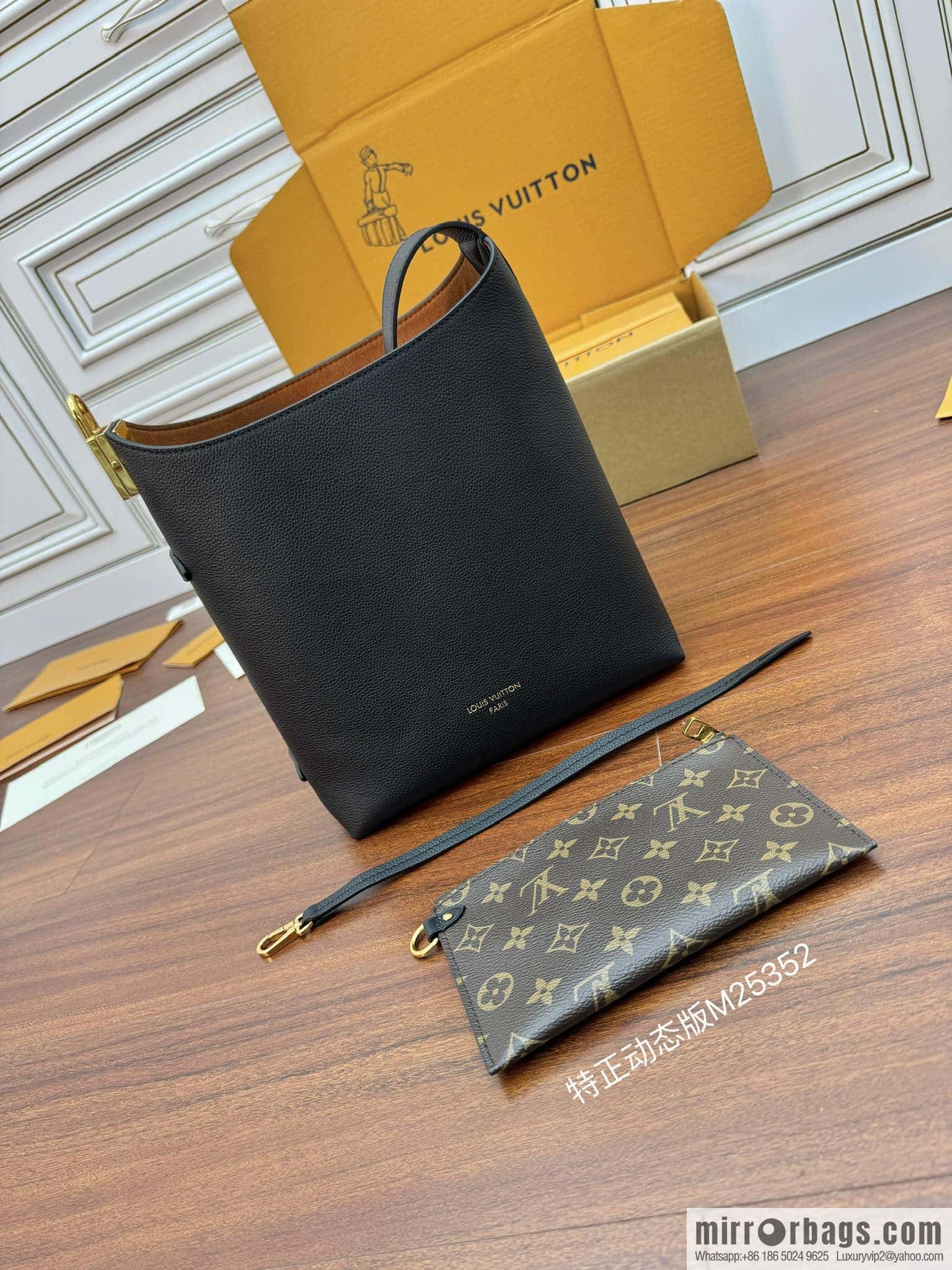LV M25352 Low Key Hobo PM