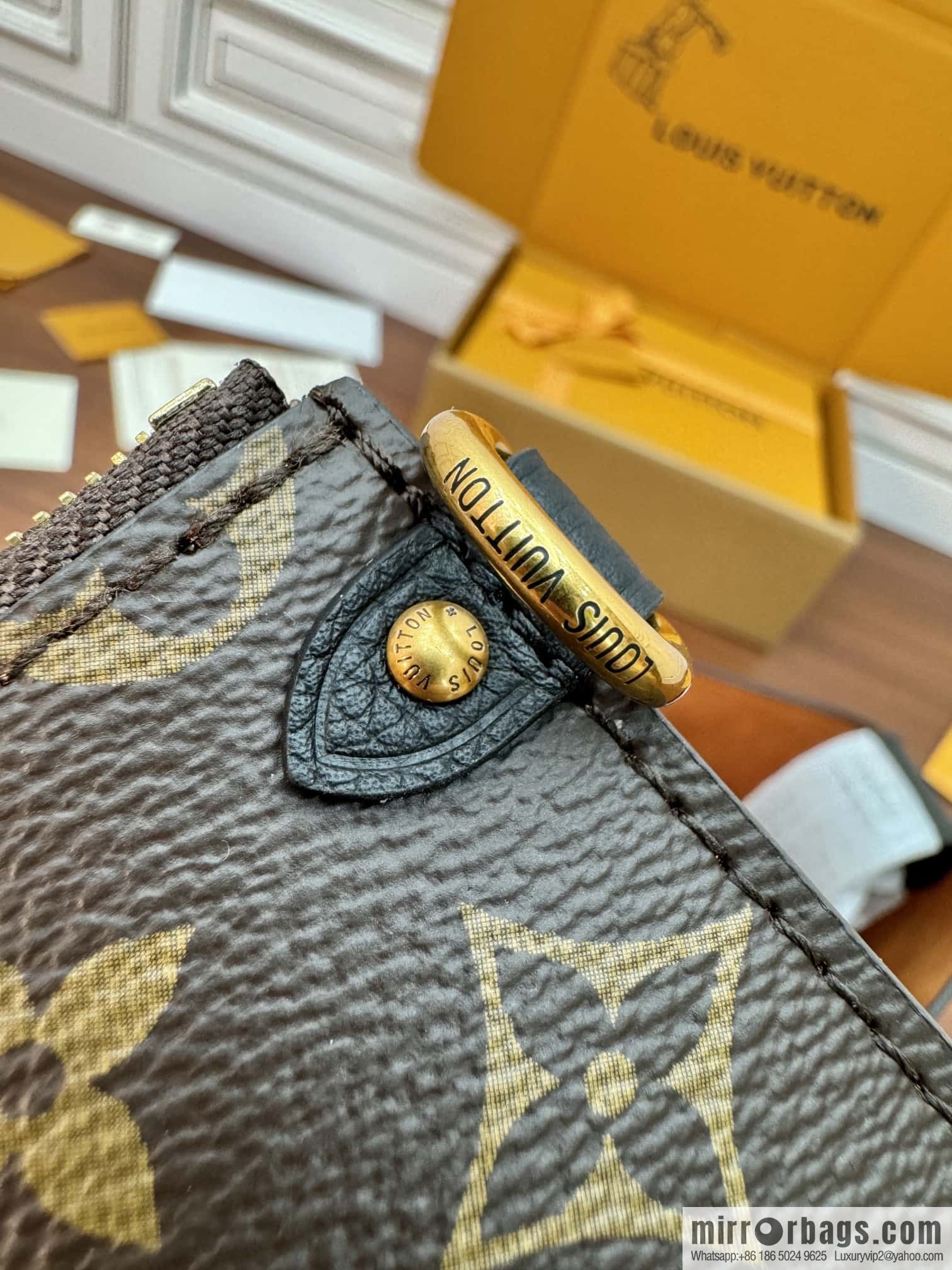 LV M25352 Low Key Hobo PM