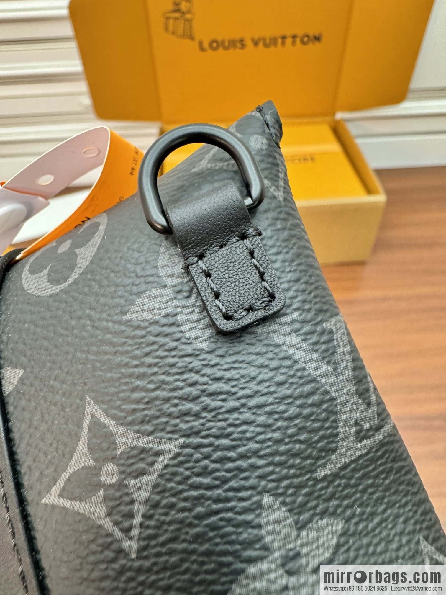LV M11613 Envelope Pouch