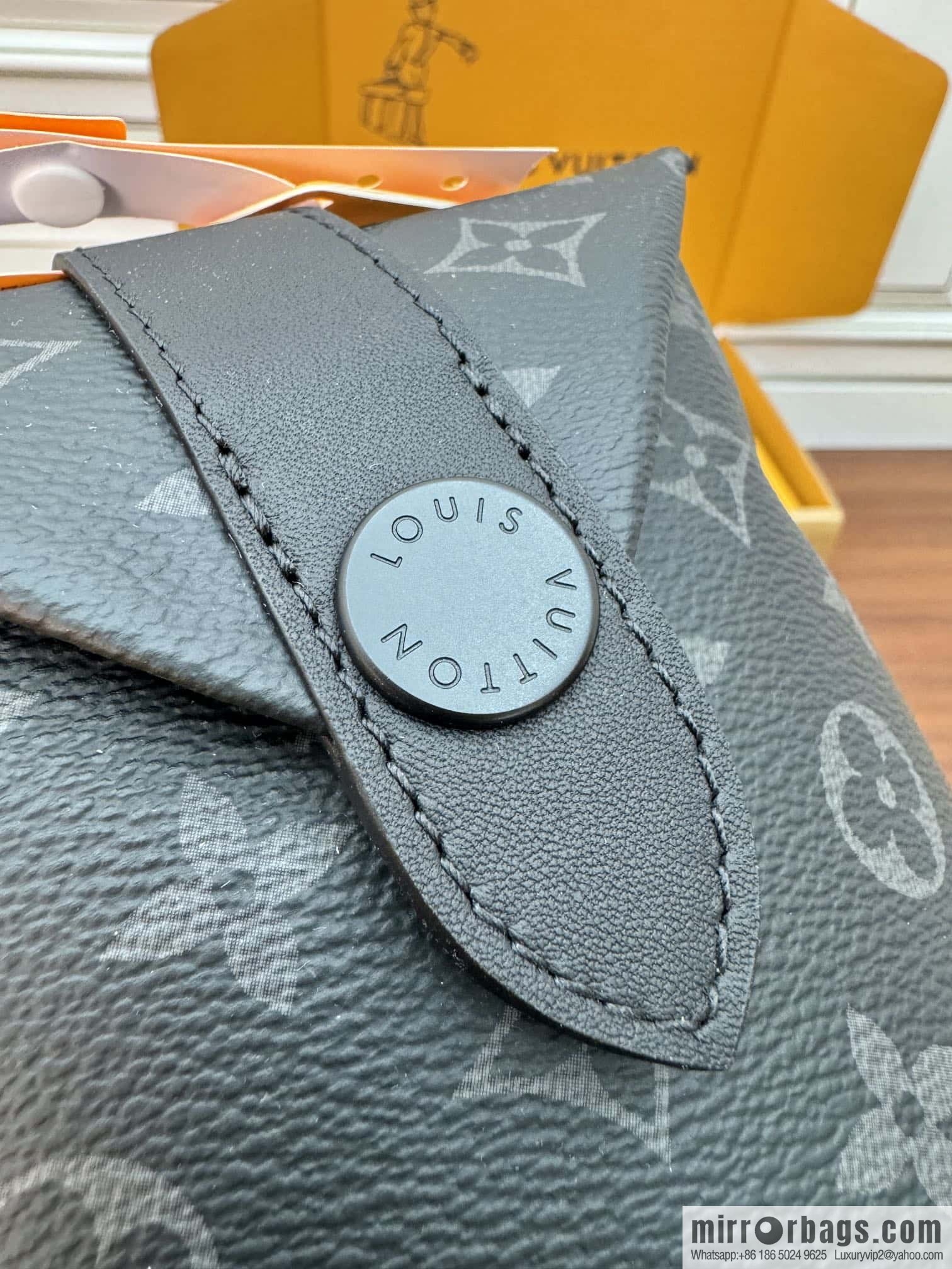 LV M11613 Envelope Pouch