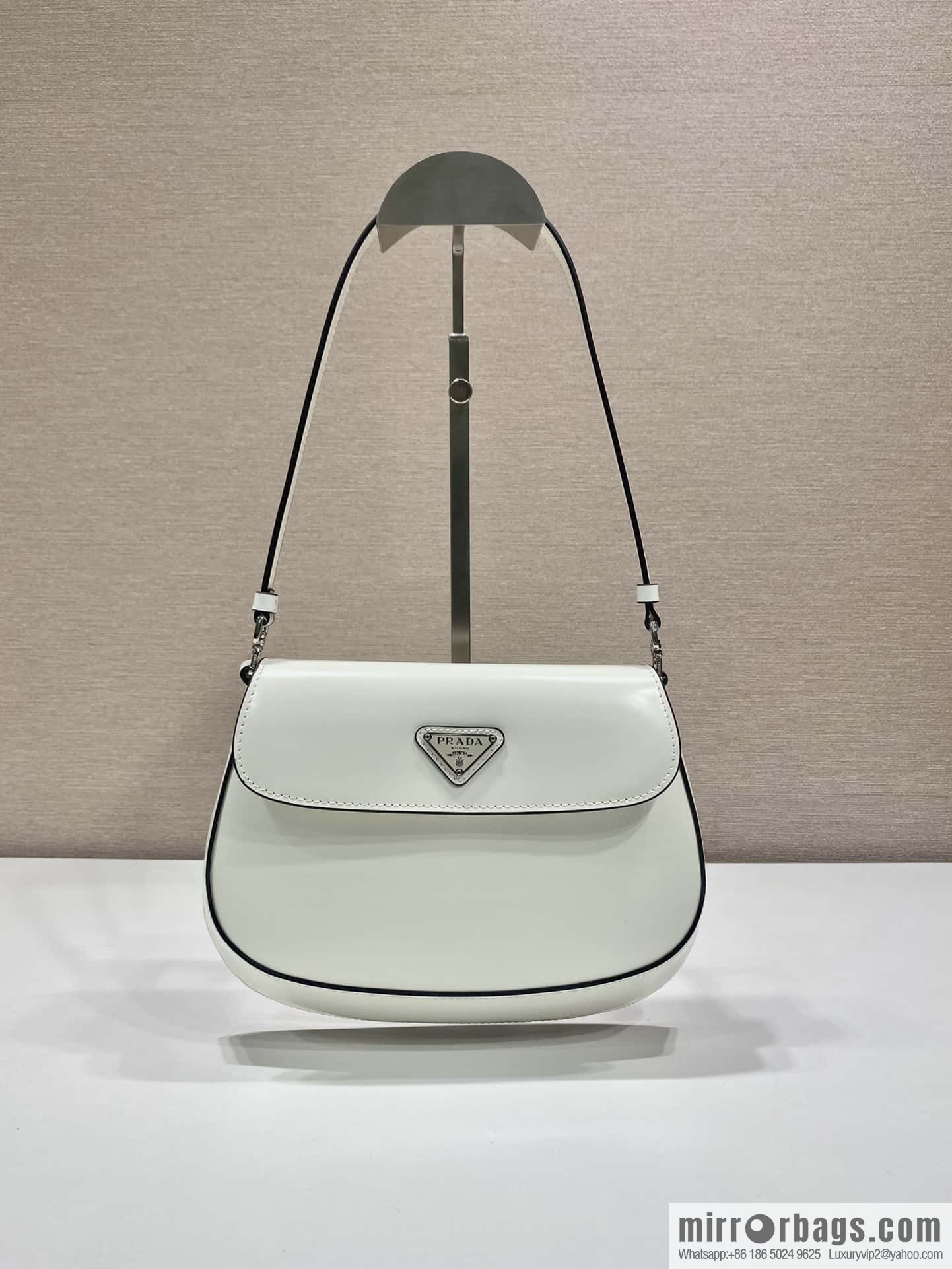 PRADA 🎉 new armpit bag 🎉 2022 new color medieval armpit bag 😘 1BD311