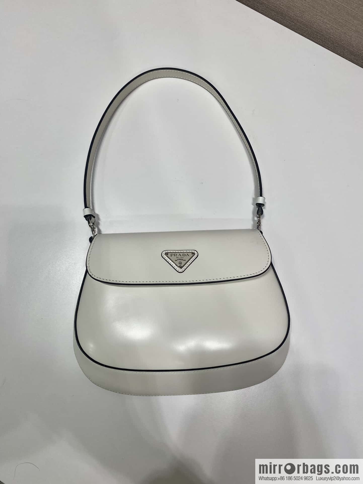 PRADA 🎉 new armpit bag 🎉 2022 new color medieval armpit bag 😘 1BD311