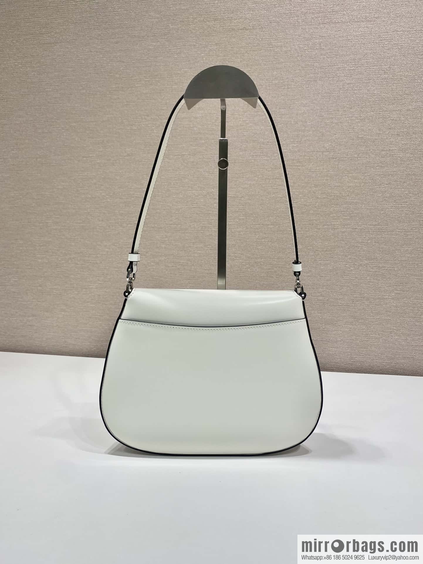 PRADA 🎉 new armpit bag 🎉 2022 new color medieval armpit bag 😘 1BD311