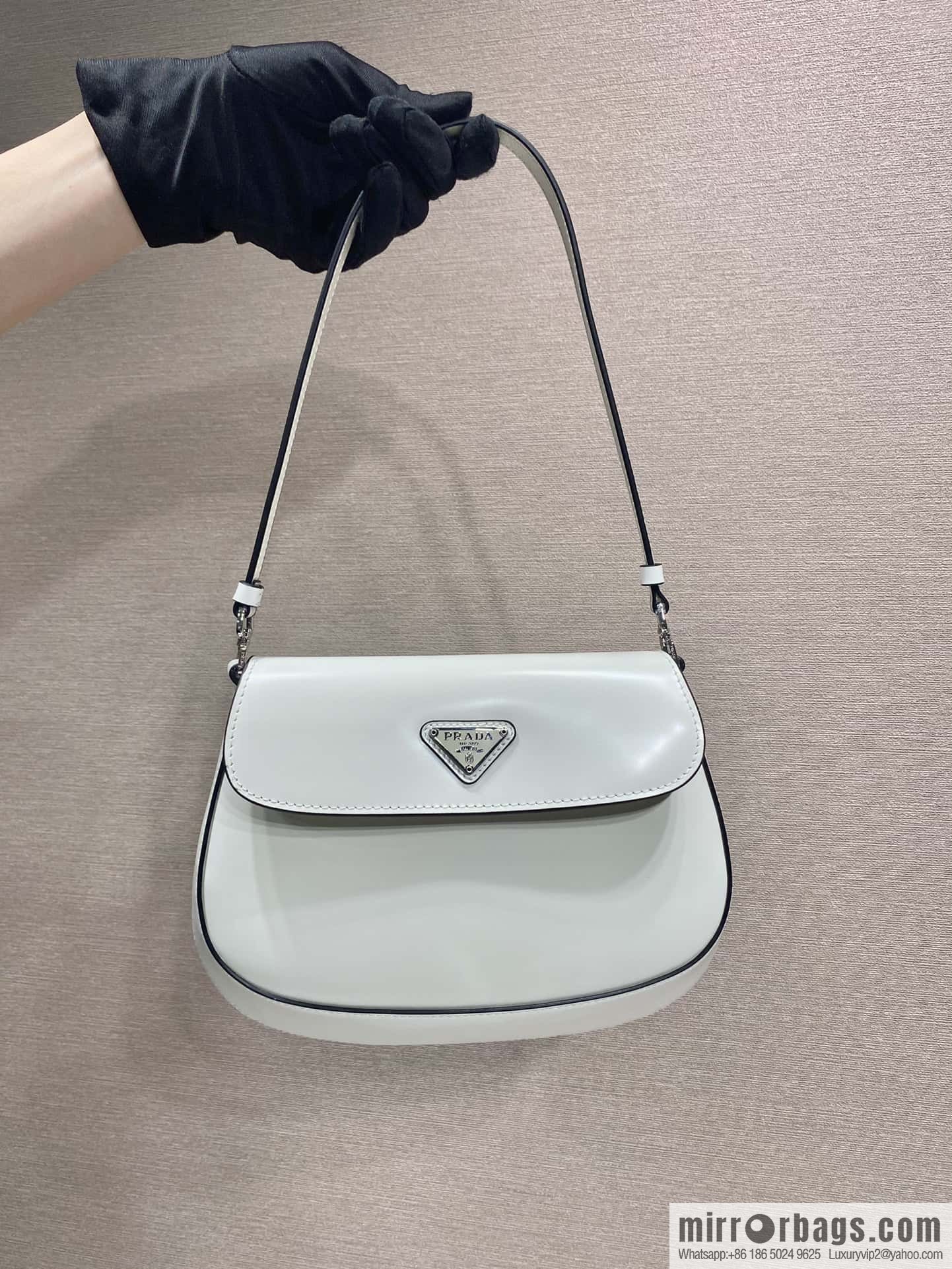 PRADA 🎉 new armpit bag 🎉 2022 new color medieval armpit bag 😘 1BD311
