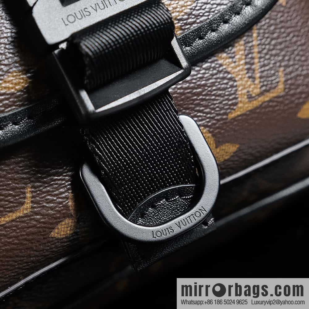 LV πππππ chip rhombus code messenger bag series #M