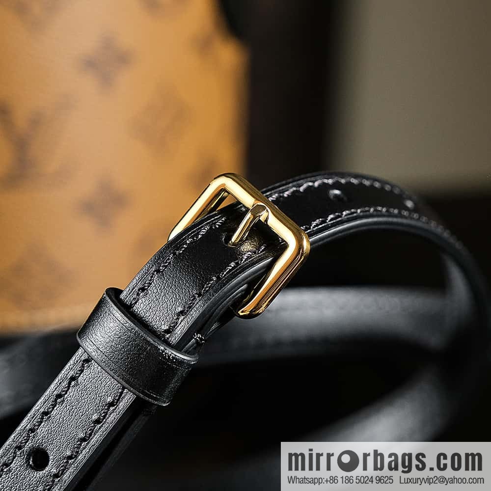 LV ππππππ chip diamond beating code rice bucket bag series #M
