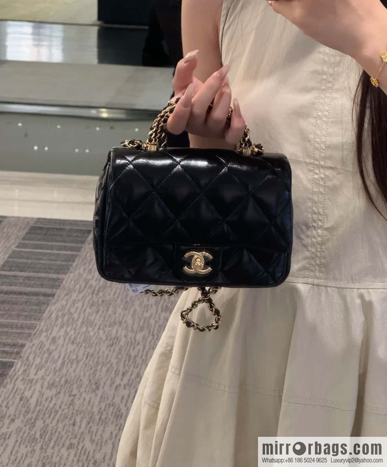 CHANEL 24b Flap New thick chain handle, fat square, small AS5032 B17665 94305