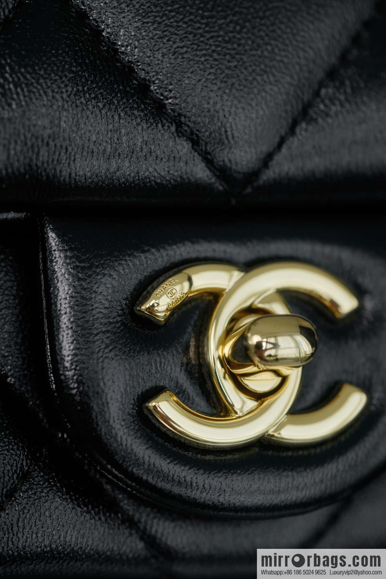 CHANEL 24b Flap New thick chain handle, fat square, small AS5032 B17665 94305