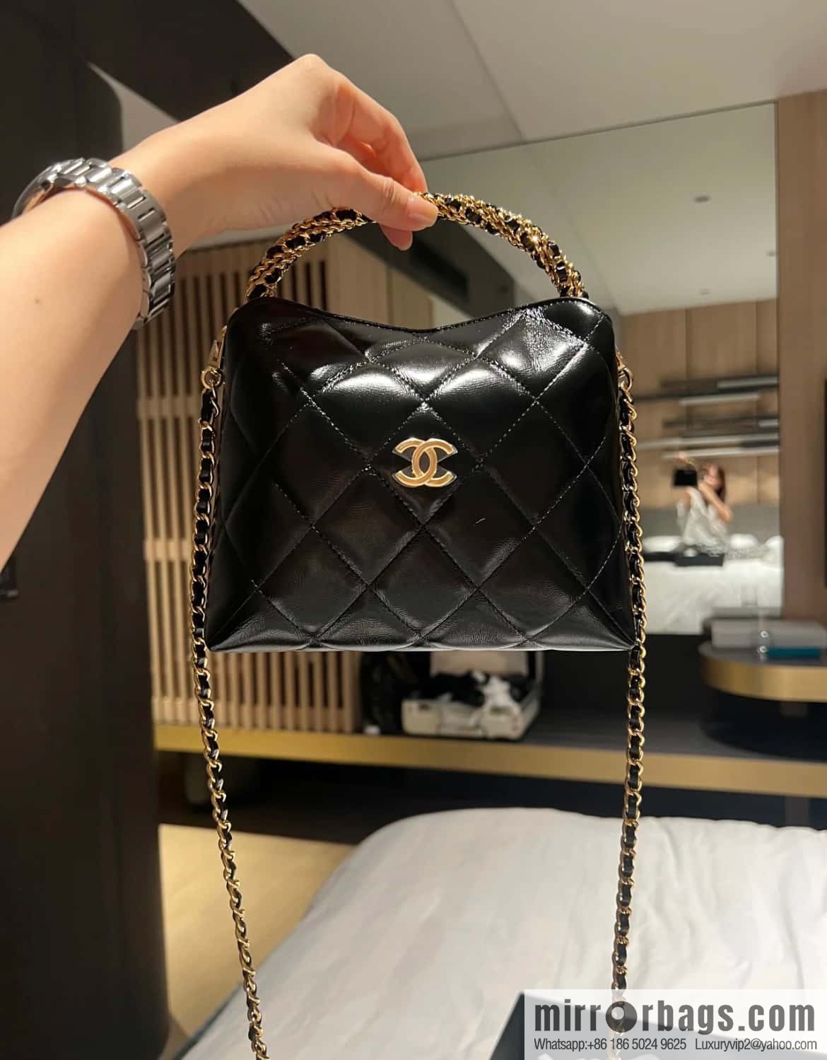 CHANEL 24b new thick chain handle, lunch box bag, black π€ AP4189 B17675 NZG79