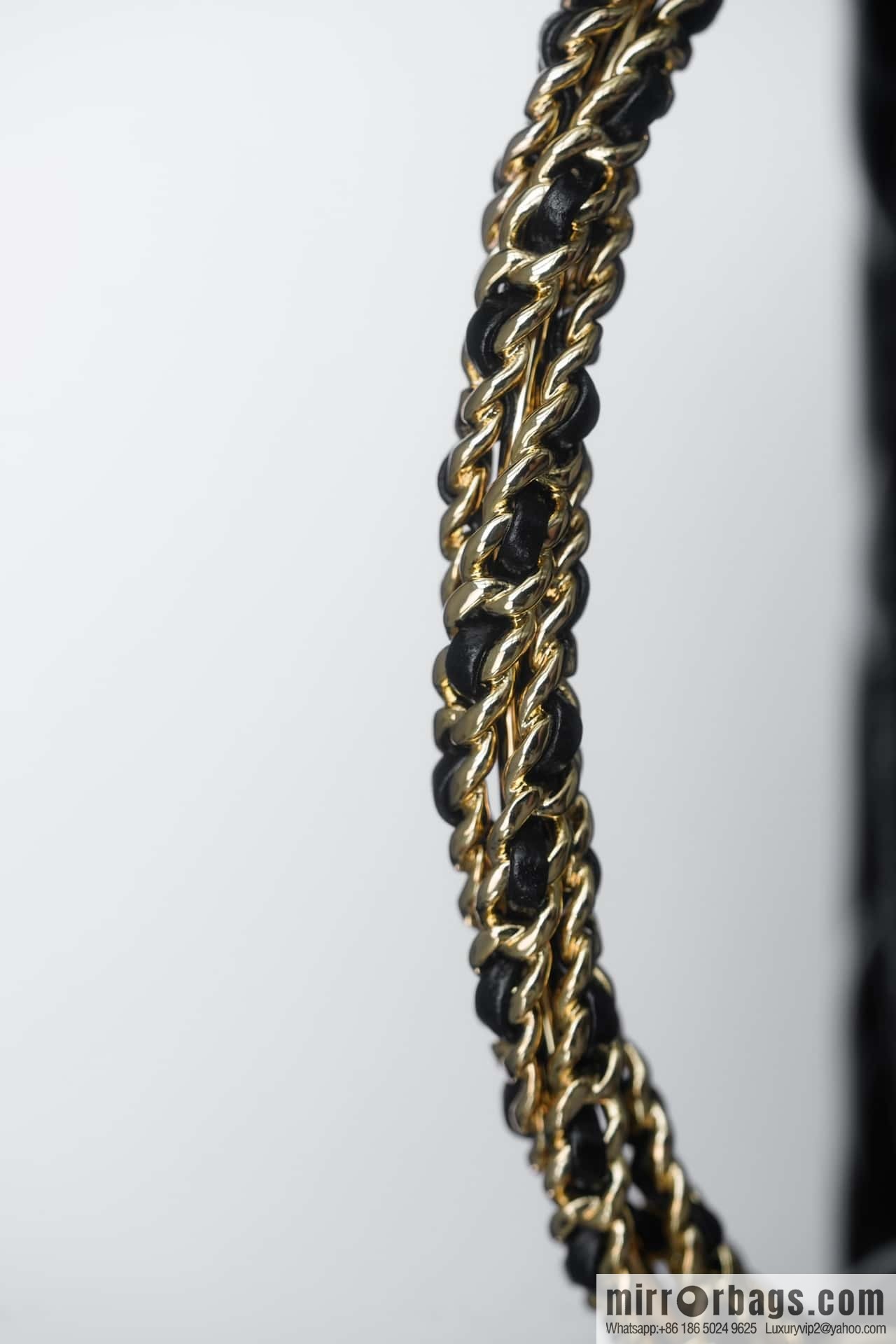 CHANEL 24b new thick chain handle, lunch box bag, black π€ AP4189 B17675 NZG79
