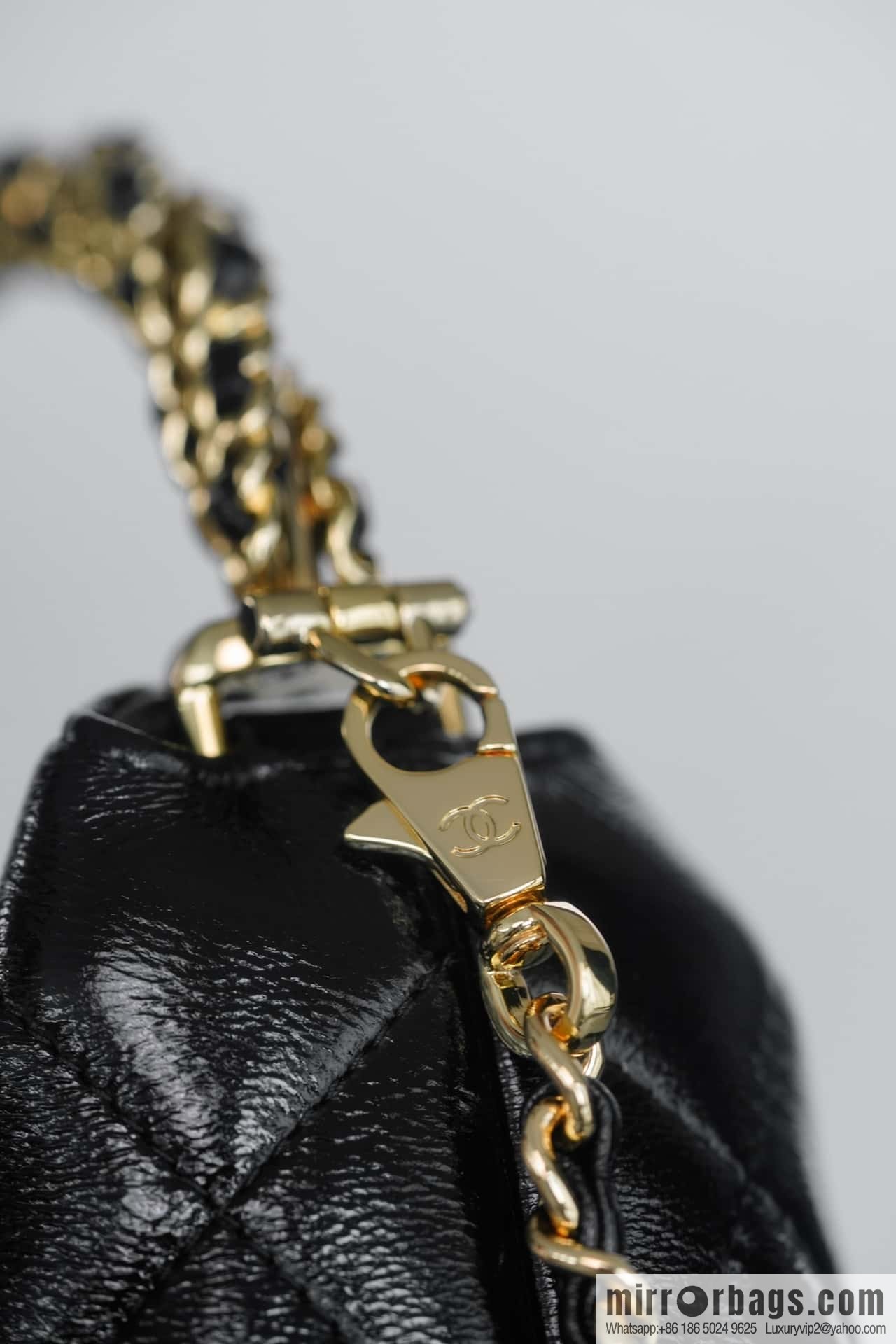 CHANEL 24b new thick chain handle, lunch box bag, black π€ AP4189 B17675 NZG79