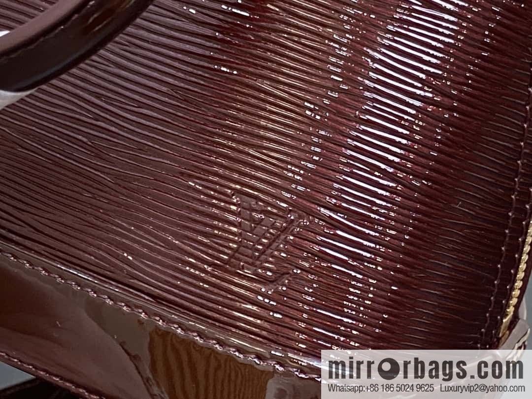 M40301 burgundy patent leather, water ripple shell bag series Alma shell BB handbag M24597 40301 apricot, water ripple (mirror patent leather) This Alma BB handbag