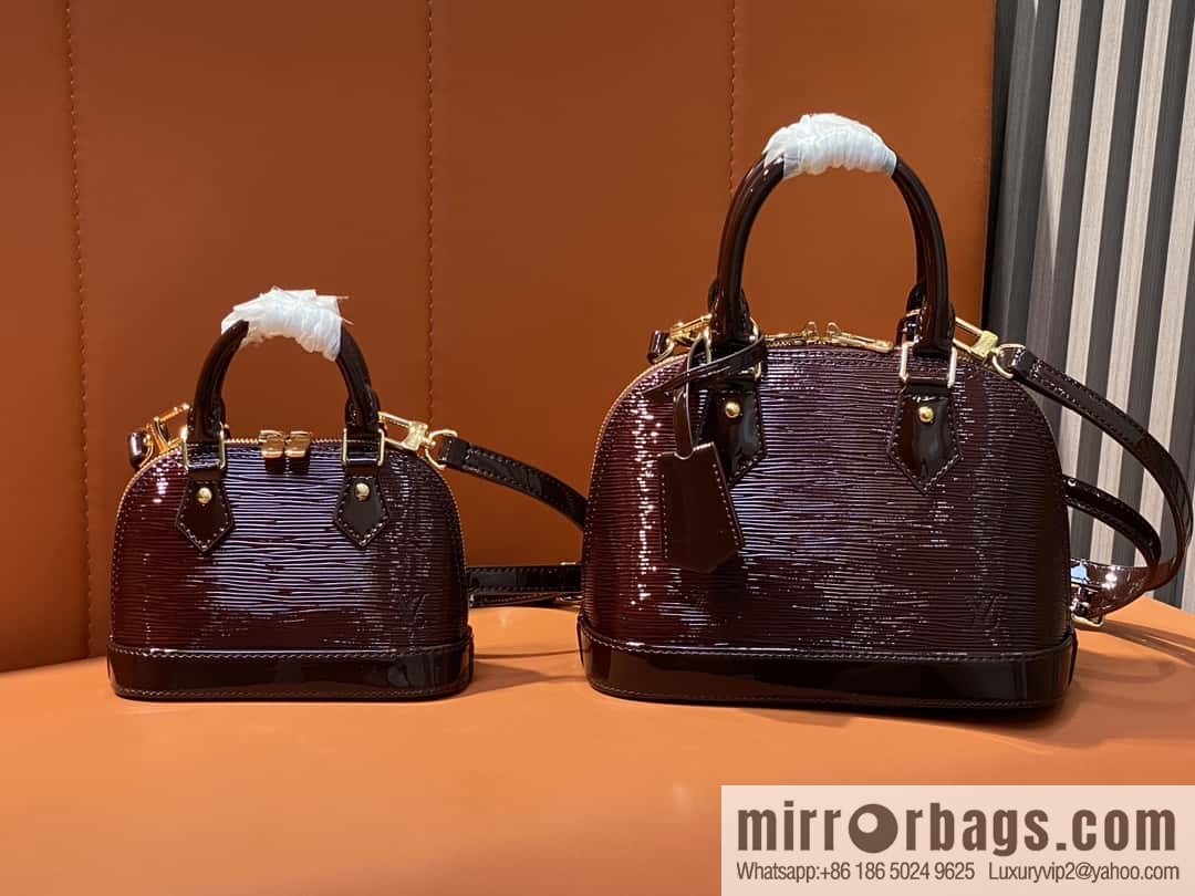 [Boutique‑grade] M81945 burgundy patent leather, patent leather shell bag series Nano Alma shell handbag M81945 83282 water ripple (mirror patent leather) classic Alma handbag