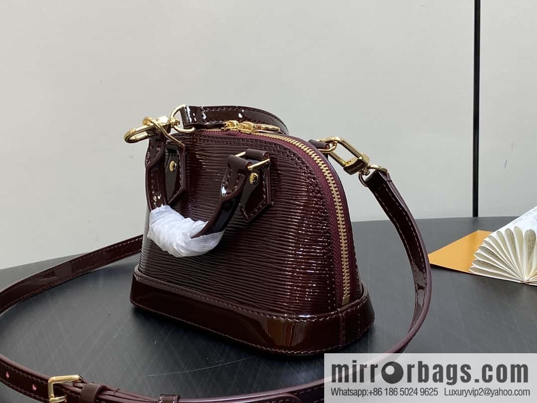 [Boutique‑grade] M81945 burgundy patent leather, patent leather shell bag series Nano Alma shell handbag M81945 83282 water ripple (mirror patent leather) classic Alma handbag