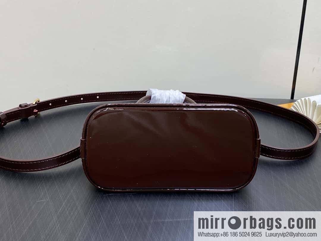 [Boutique‑grade] M81945 burgundy patent leather, patent leather shell bag series Nano Alma shell handbag M81945 83282 water ripple (mirror patent leather) classic Alma handbag