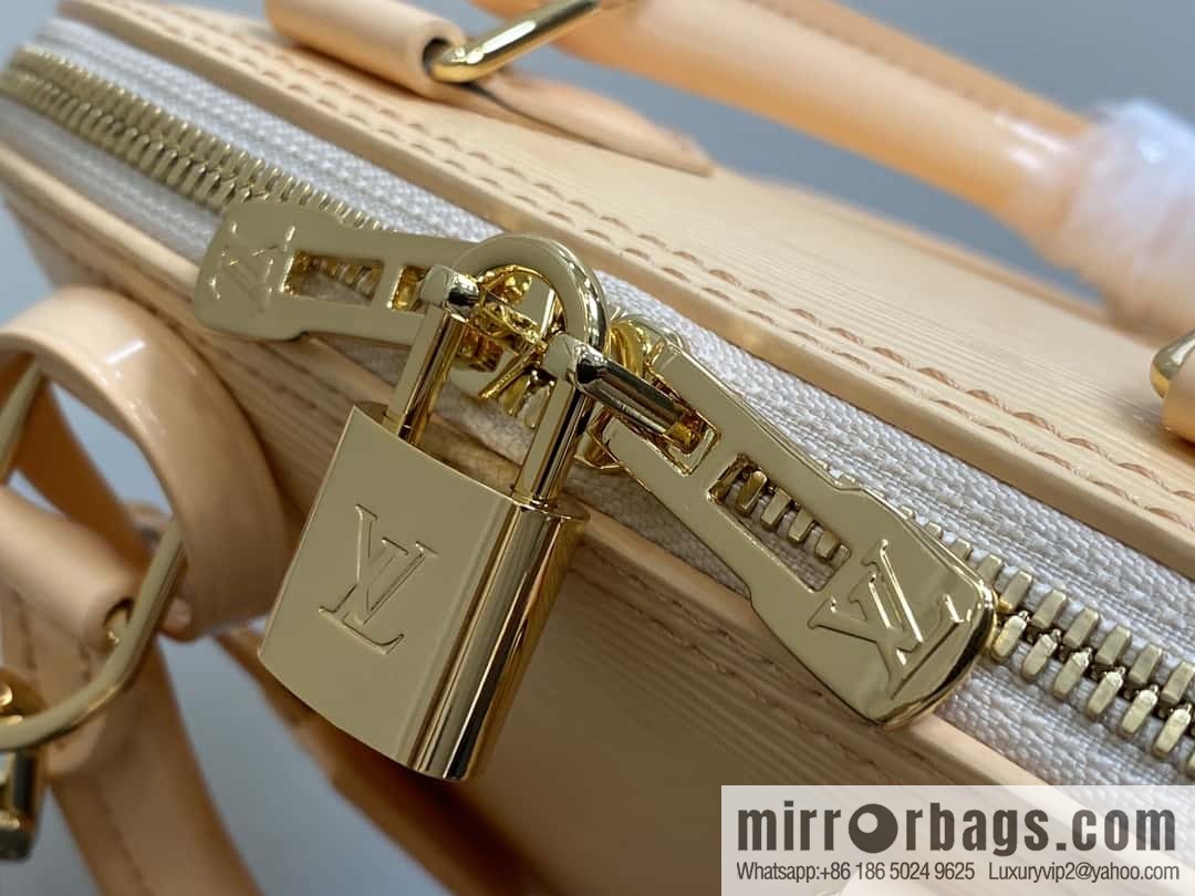 [Boutique‑grade] M40301 apricot patent leather, water ripple shell bag series Alma shell BB handbag