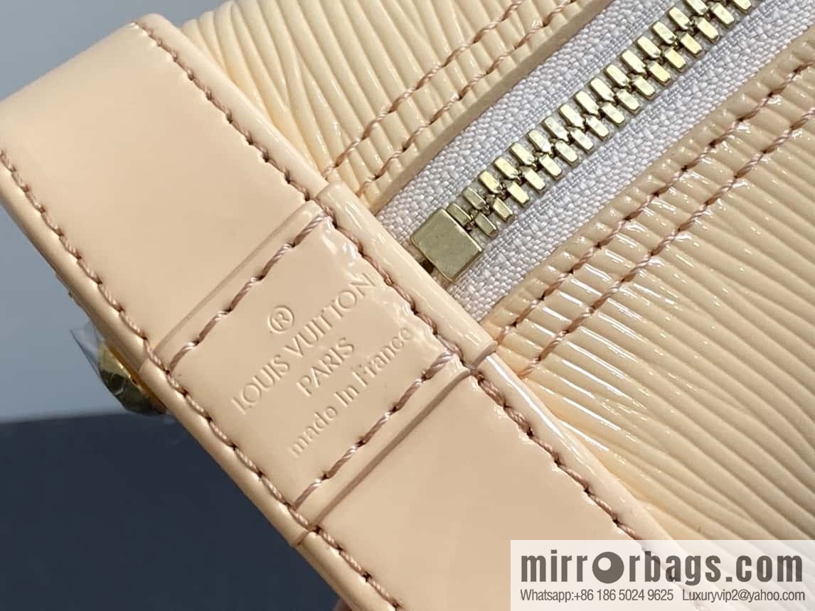 [Boutique‑grade] M40301 apricot patent leather, water ripple shell bag series Alma shell BB handbag