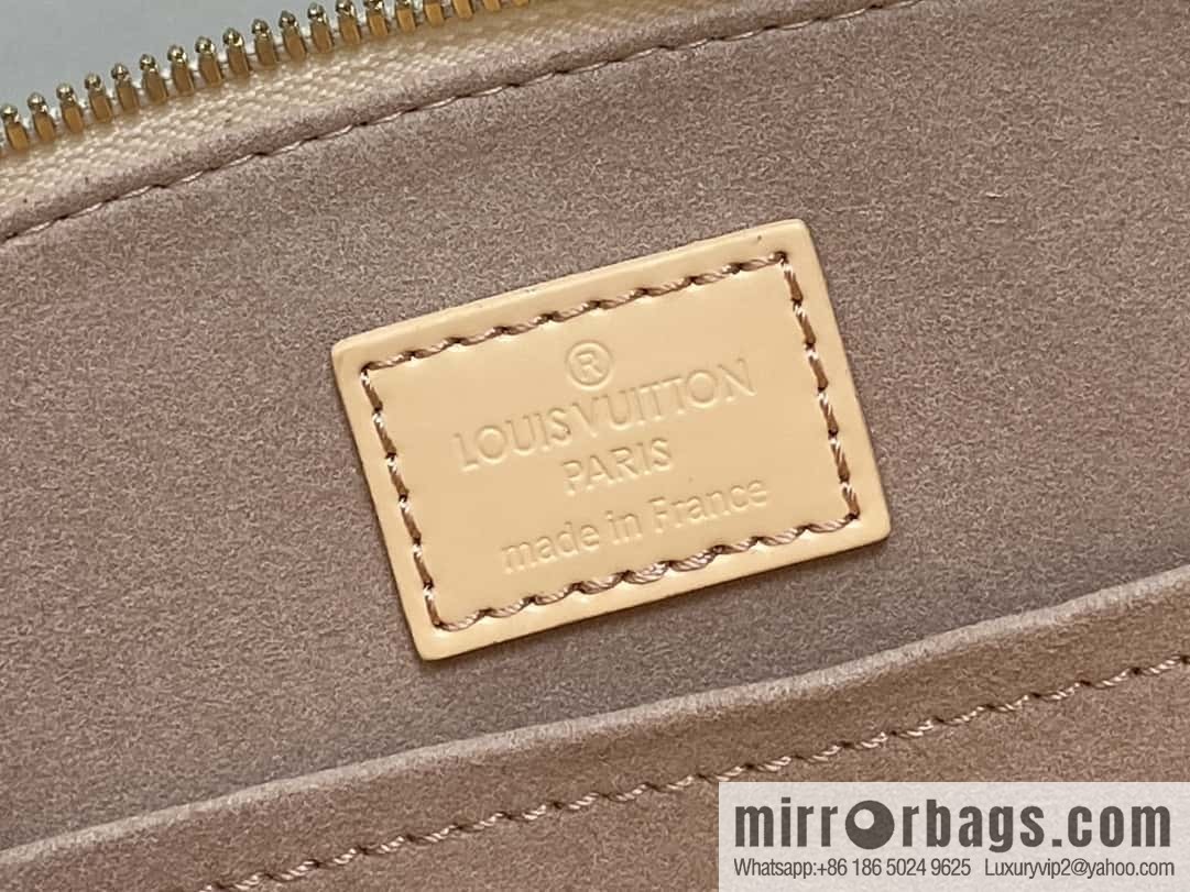 [Boutique‑grade] M40301 apricot patent leather, water ripple shell bag series Alma shell BB handbag