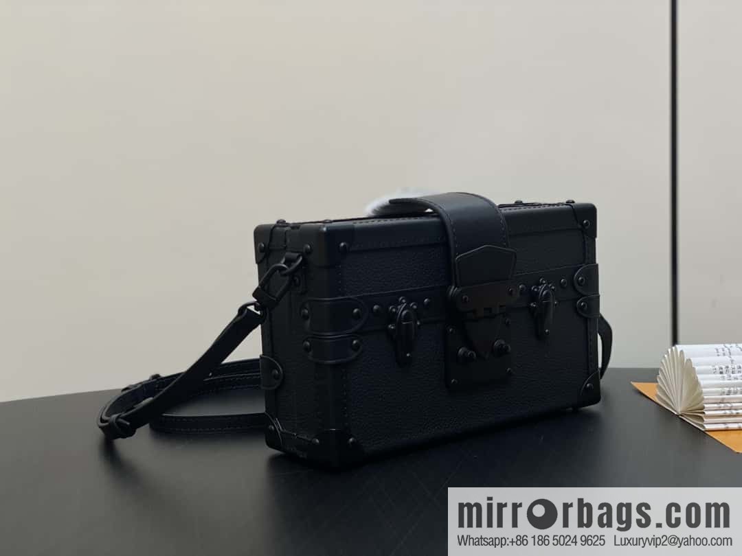 [Boutique‑grade] M24303 black black buckle, box bag series PETITE MALLE handbag