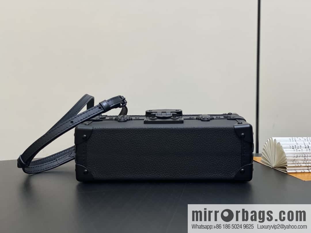 [Boutique‑grade] M24303 black black buckle, box bag series PETITE MALLE handbag
