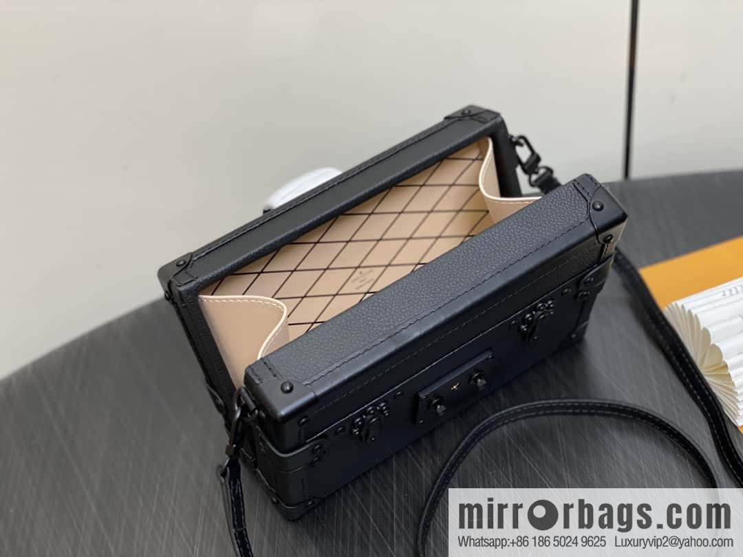 [Boutique‑grade] M24303 black black buckle, box bag series PETITE MALLE handbag