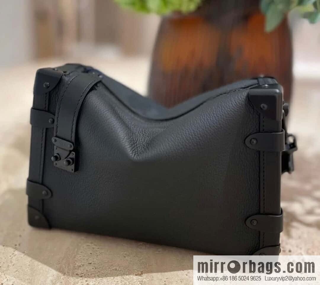 [Boutique‑grade] M24309 black buckle, full leather soft box bag series SIDE TRUNK medium handbag M46358