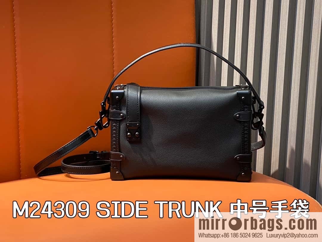 [Boutique‑grade] M24309 black buckle, full leather soft box bag series SIDE TRUNK medium handbag M46358