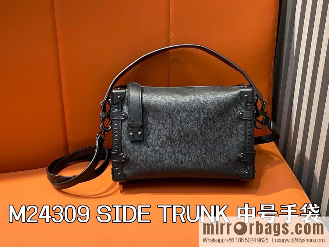[Boutique‑grade] M24309 black buckle, full leather soft box bag series SIDE TRUNK medium handbag M46358