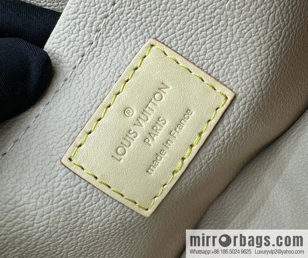 LV M11750 Toiletry Bag