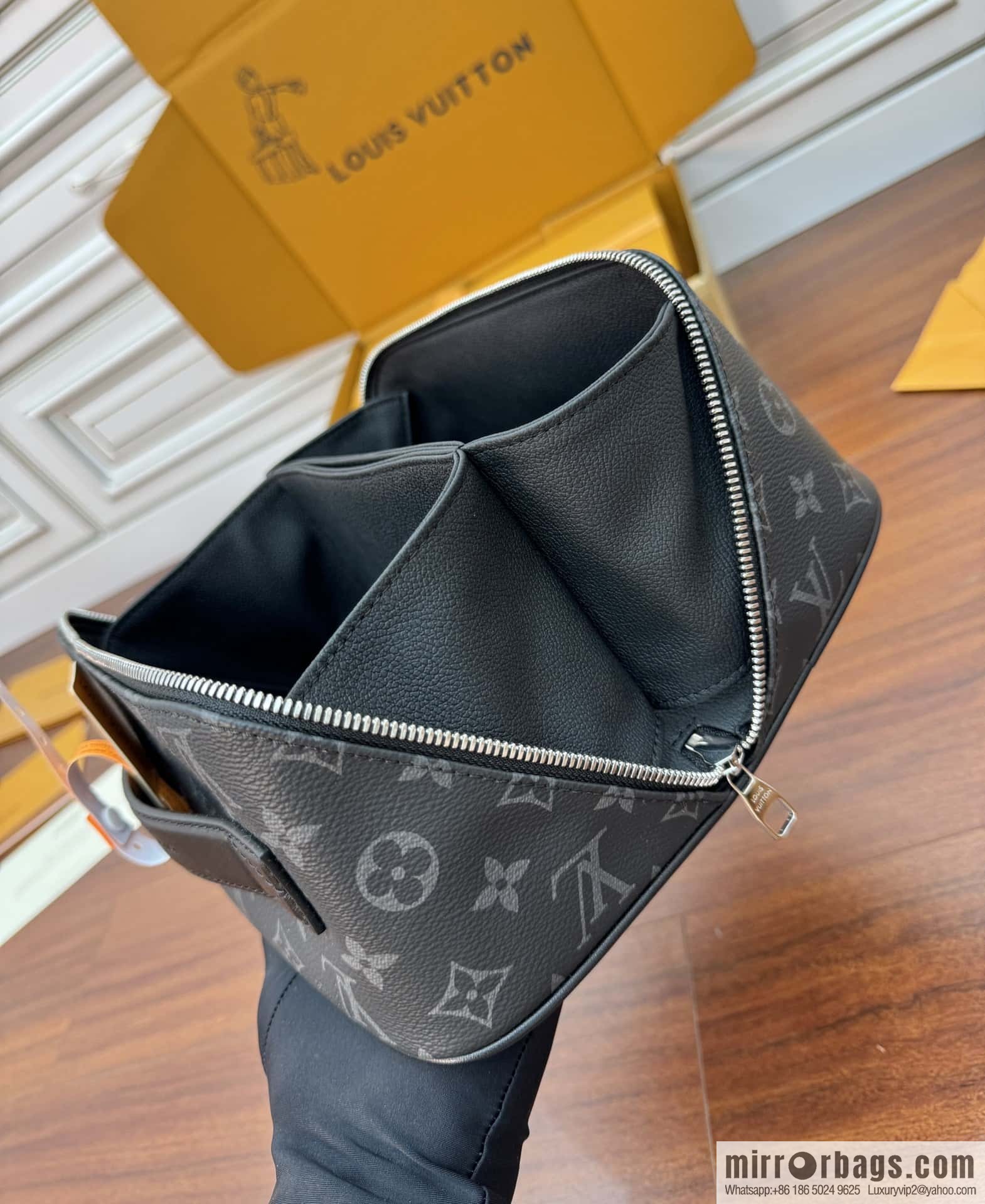 LV M11508 Toiletry Bag
