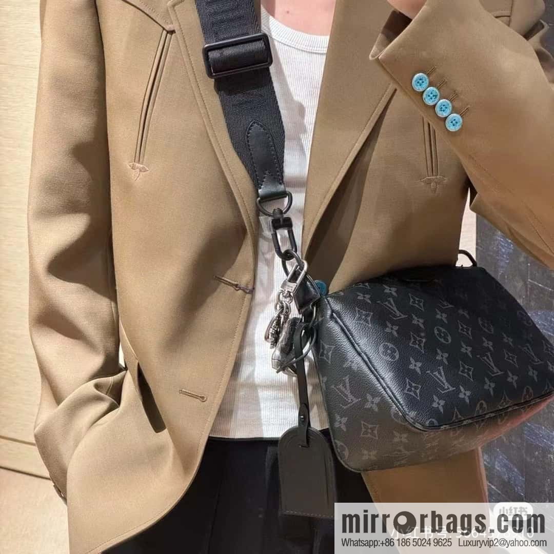 LV M11741 Pochette Accessoire XL