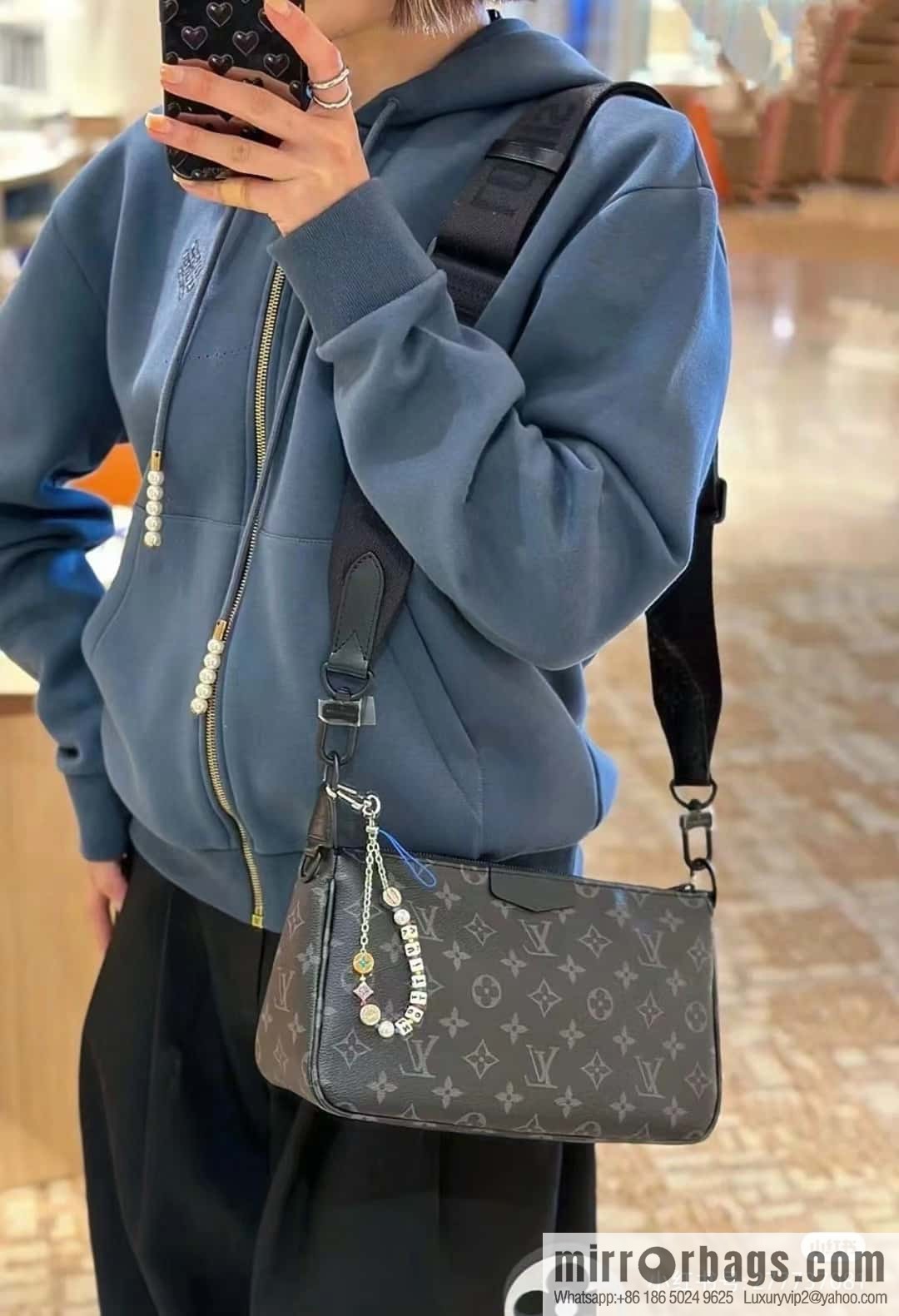 LV M11741 Pochette Accessoire XL