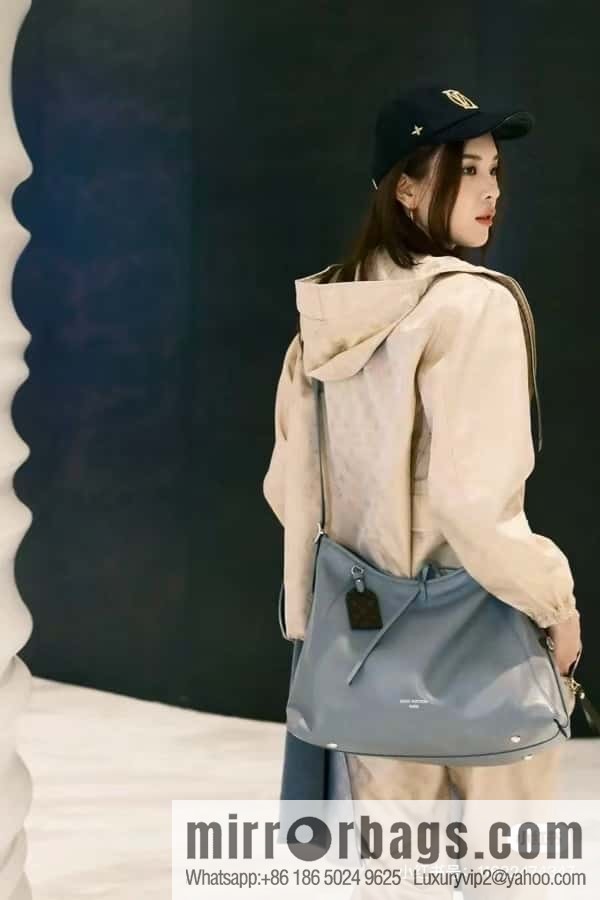 LV M12583 new CARRYALL DARK medium handbag of the season