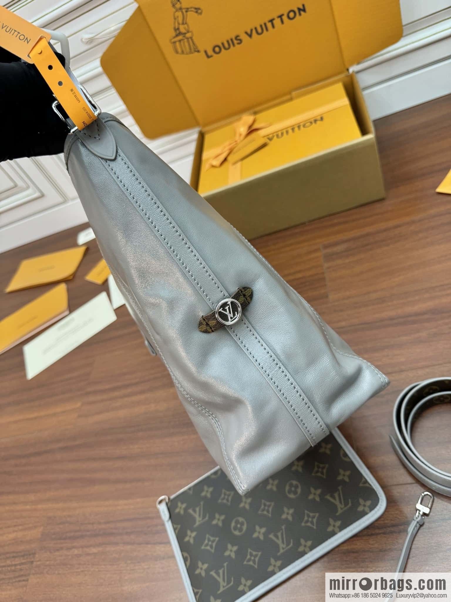 LV M12583 new CARRYALL DARK medium handbag of the season