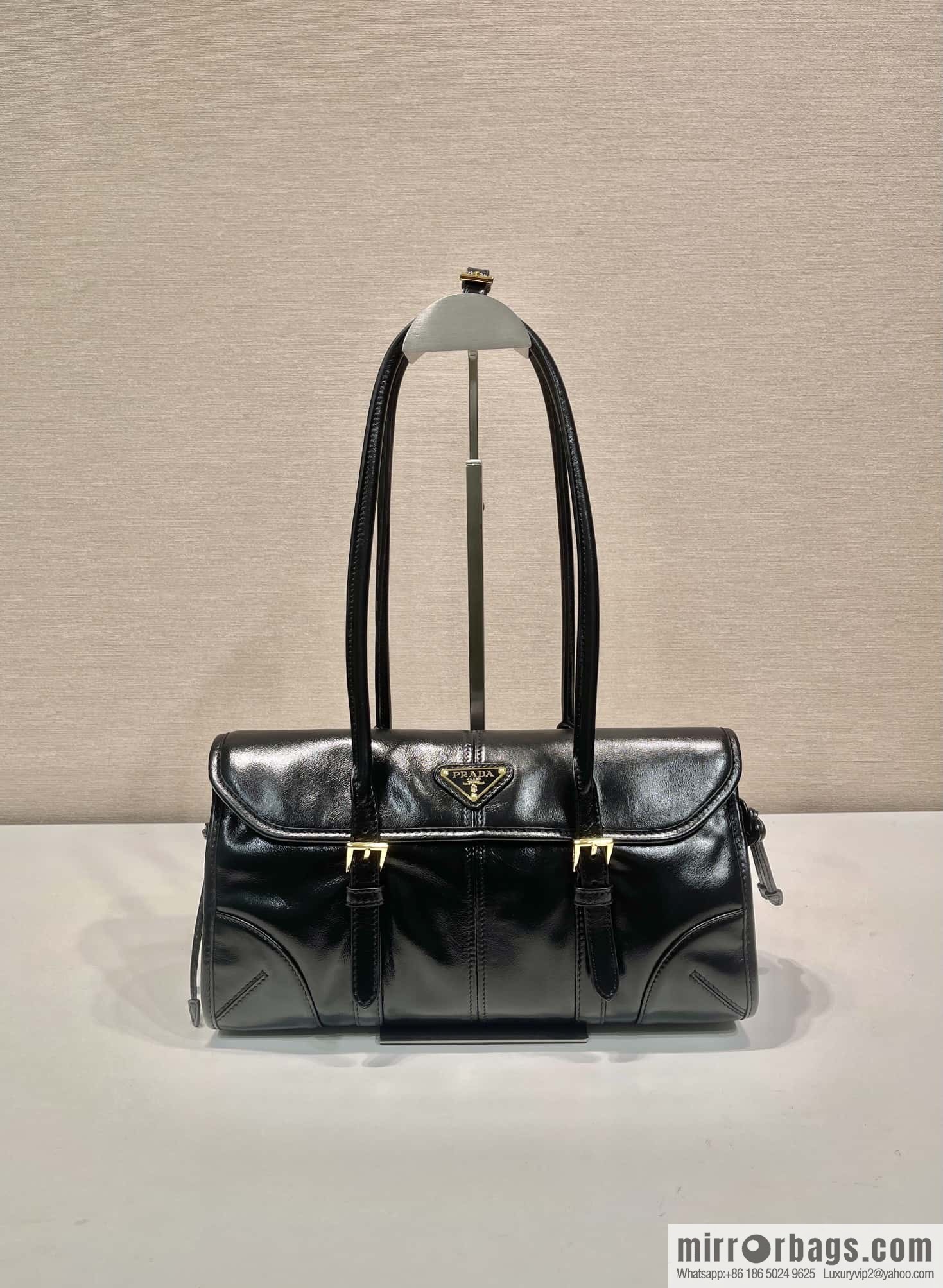 PRADA 🎉 new oil wax bag 🎉 1BD376