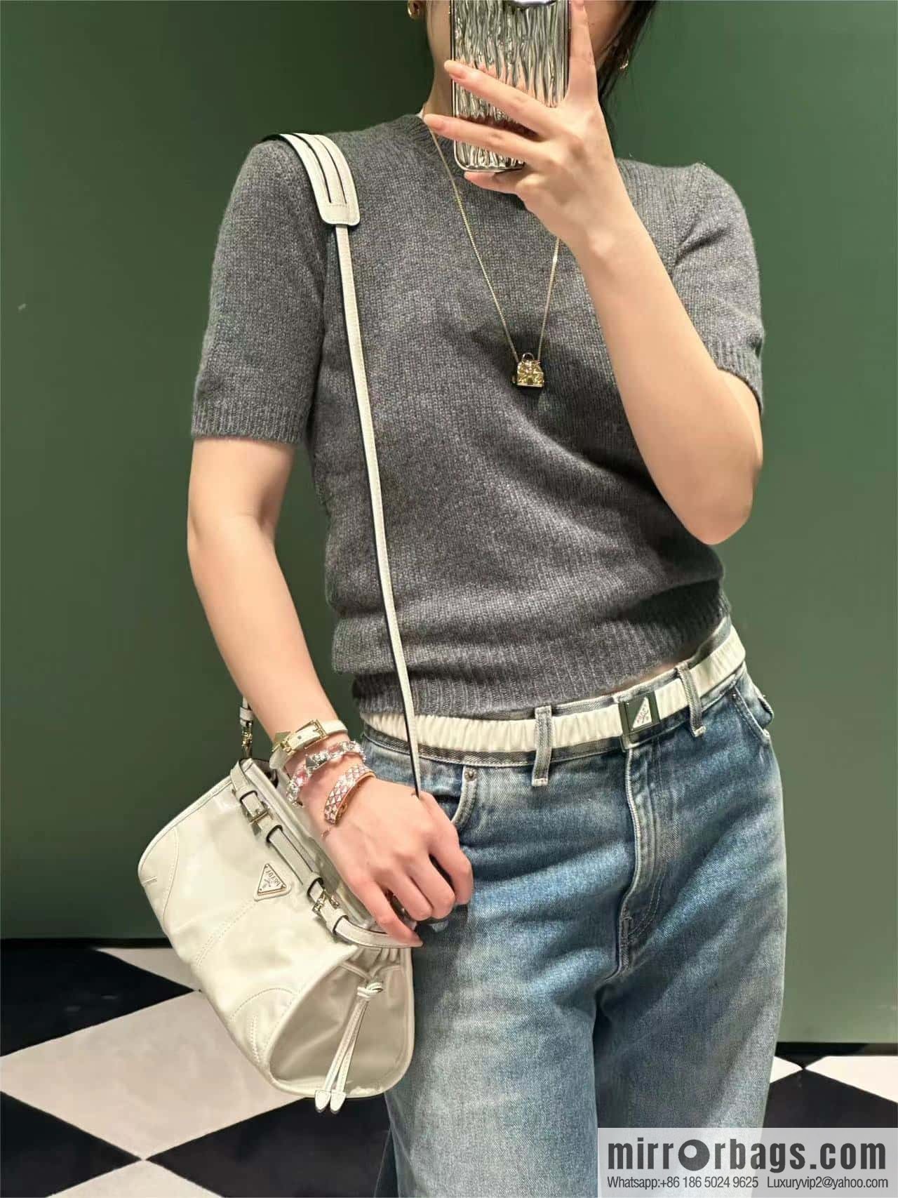 PRADA 🎉 LusSo lf oil wax leather 🎉 1BA215 messenger bag 🎉 white