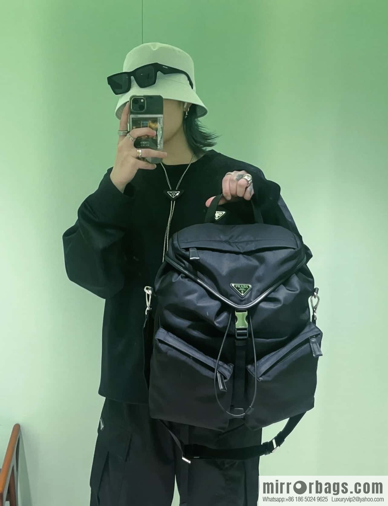 PRADA 🎉 new catwalk model 🎉 2VZ111 small shoulder back/shoulder bag