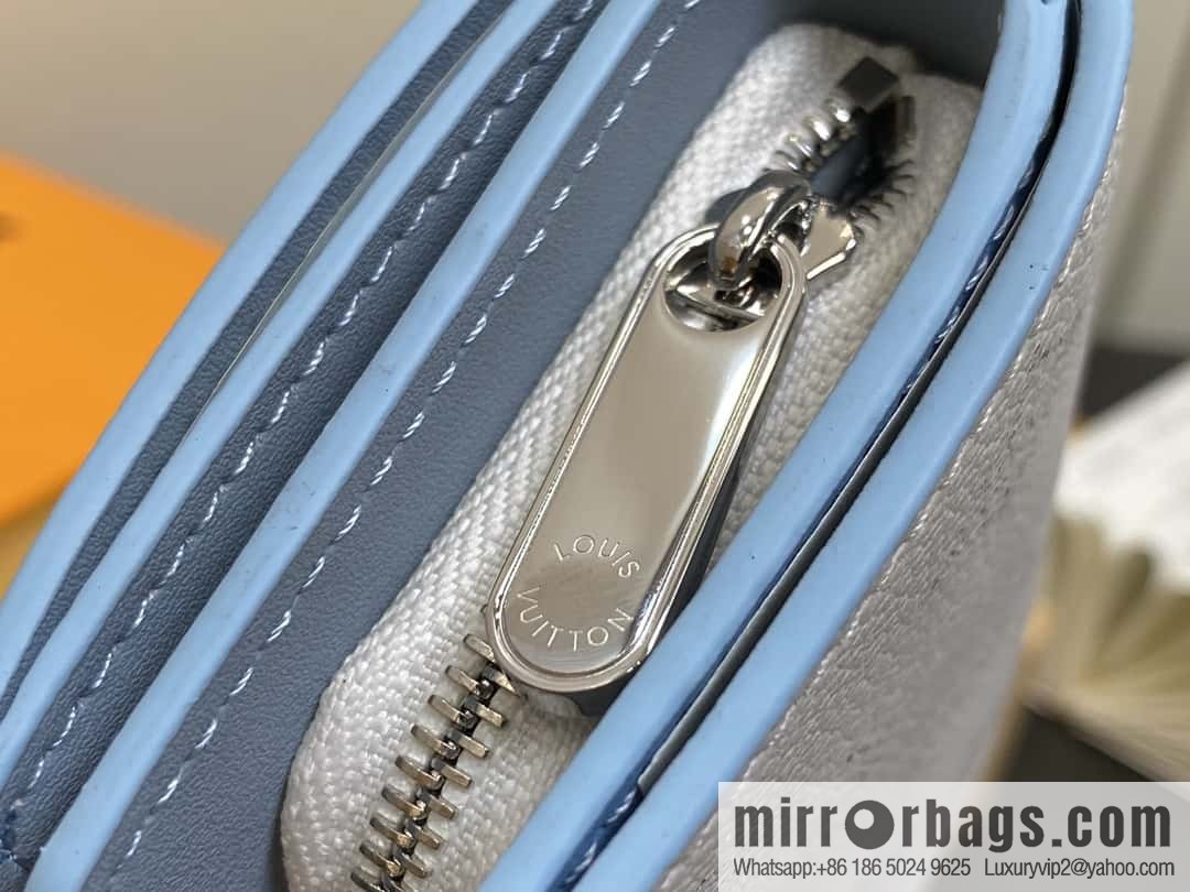 [Boutique‑grade] M11749 white hollow, full leather two-fold wallet series Clea wallet M80817 11749 white (hollow)