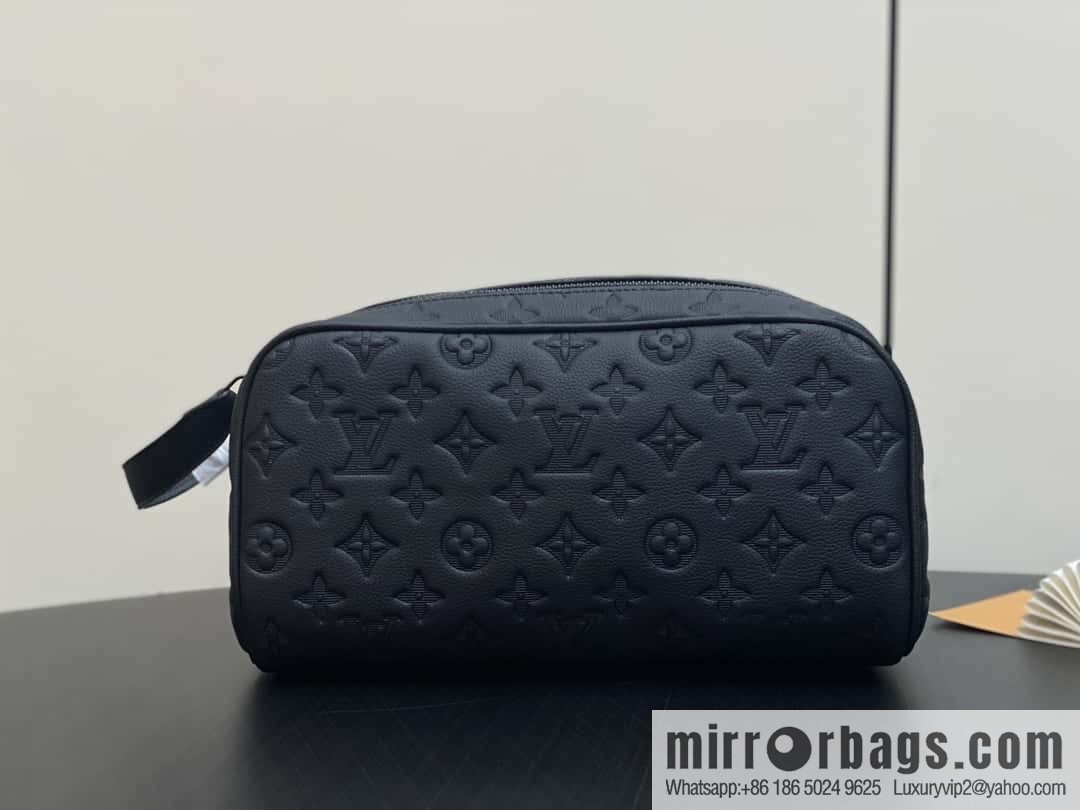 [Boutique‑grade] M11479 black embossed, full leather toilet bag clutch bag series DOPP KIT toilet bag
