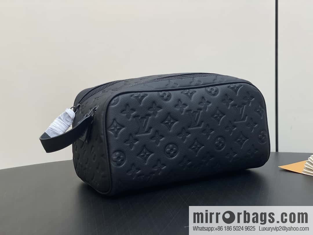 [Boutique‑grade] M11479 black embossed, full leather toilet bag clutch bag series DOPP KIT toilet bag